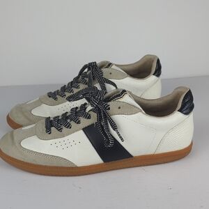 SHUSHOP Sydney Sneaker Black White Women's 9